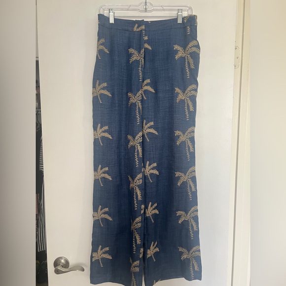 Palm Print Embroidered Wide-Leg Denim-look Pants . - Picture 4 of 6